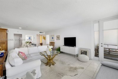 Comprar apartamento no Carriage House Miami Beach 611
