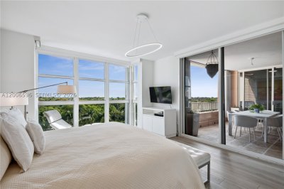 Alquiler de apartamento en Ocean Club Lake Villa Three PH10