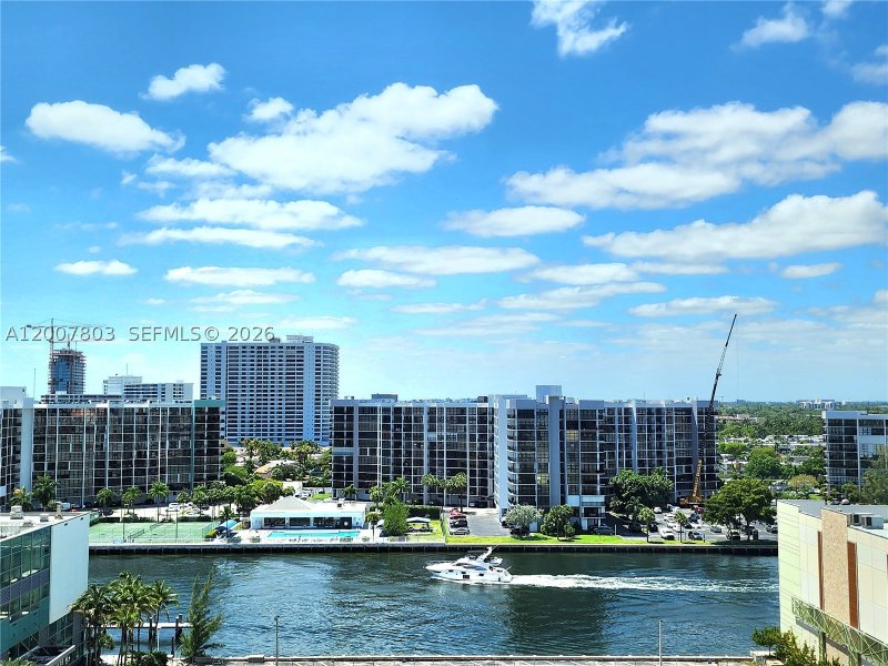 Apartment for rent at Alexander Towers 1103