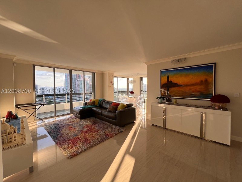 Condo for sale at Mystic Pointe 500 1605