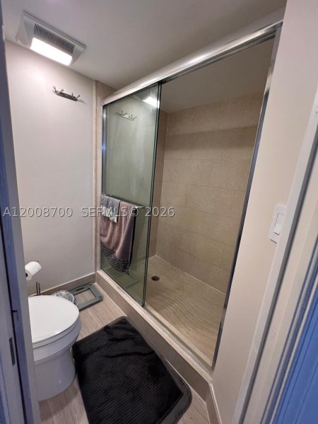 Condo for sale at Mystic Pointe 500 1605