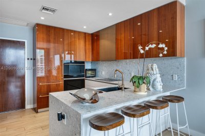 Comprar apartamento en MR. C Residences 1603