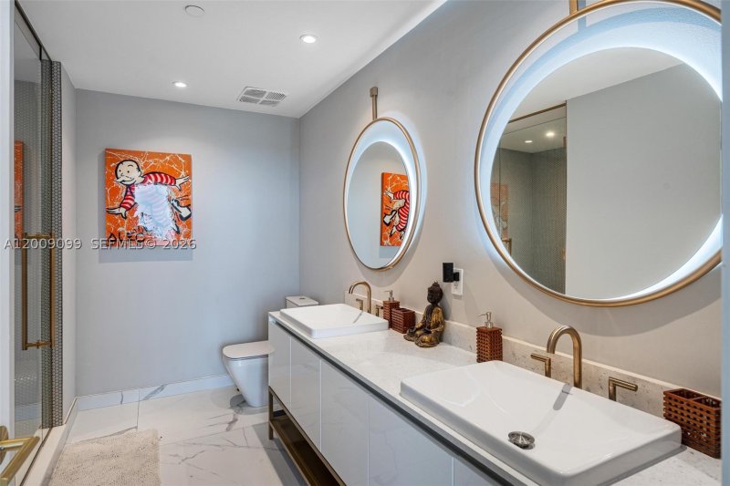 Comprar apartamento en MR. C Residences 1603
