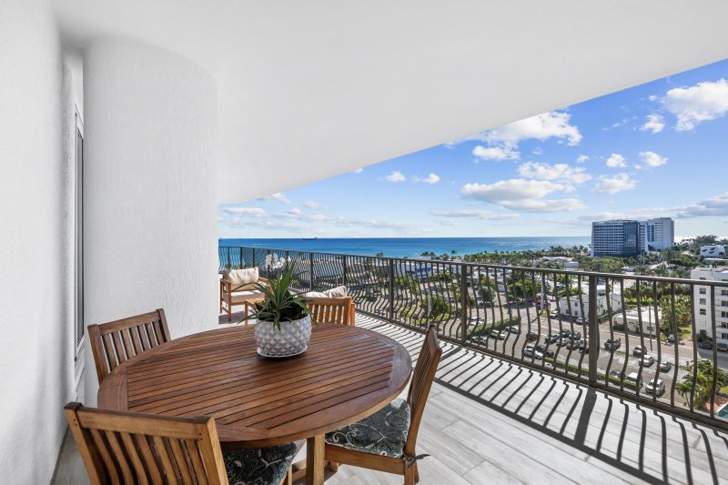 Condo for sale at Jackson Tower 1004