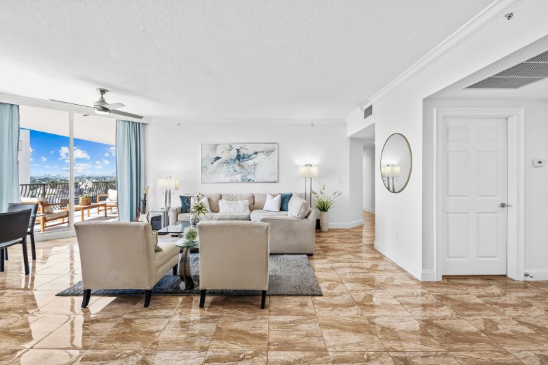 Condo for sale at Jackson Tower 1004