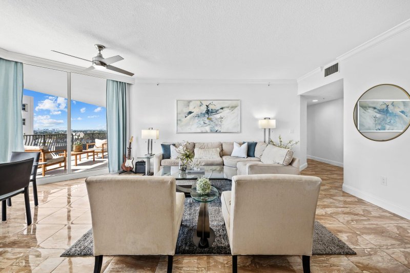 Condo for sale at Jackson Tower 1004
