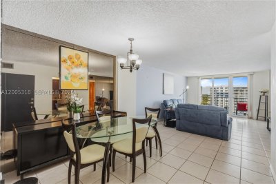 Comprar apartamento en Admirals Port Condos 2012E