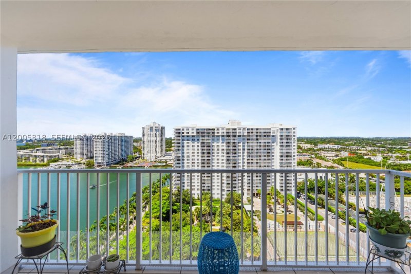 Condo for sale at Admirals Port Condos 2012E