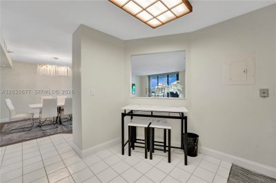 Aluguel de apartamento no Mystic Pointe 400 3302
