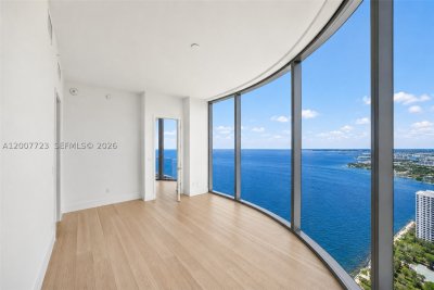 Comprar apartamento no Una Residences at Brickell 3303