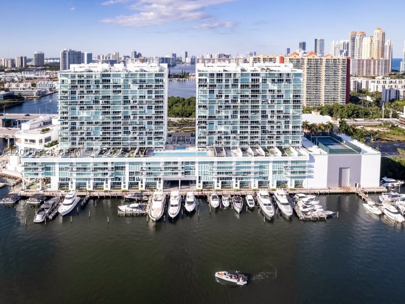 Condo for sale at 400 Sunny Isles 1416