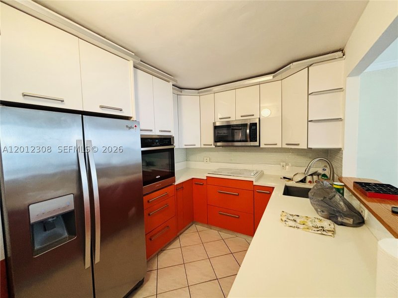 Condo for sale at Imperial Towers 622