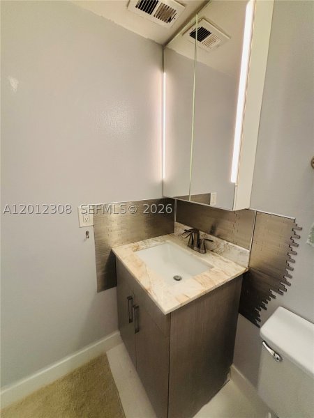 Condo for sale at Imperial Towers 622