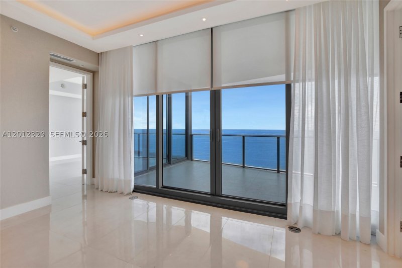 Alquiler de apartamento en Ritz Carlton Residences Sunny Isles 3804