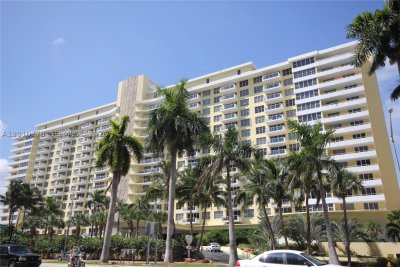 Comprar apartamento no 5600 Collins 9E