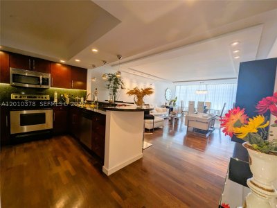 Comprar apartamento no 5600 Collins 9E