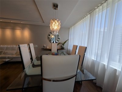 Comprar apartamento no 5600 Collins 9E