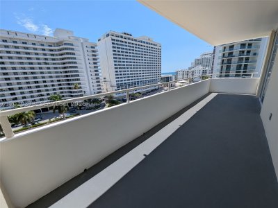 Comprar apartamento no 5600 Collins 9E