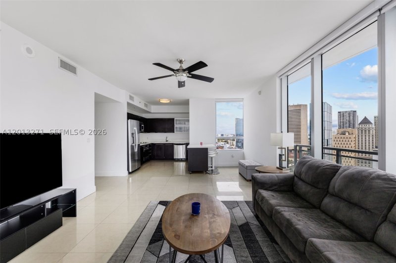 Condo for sale at The Ivy 2504