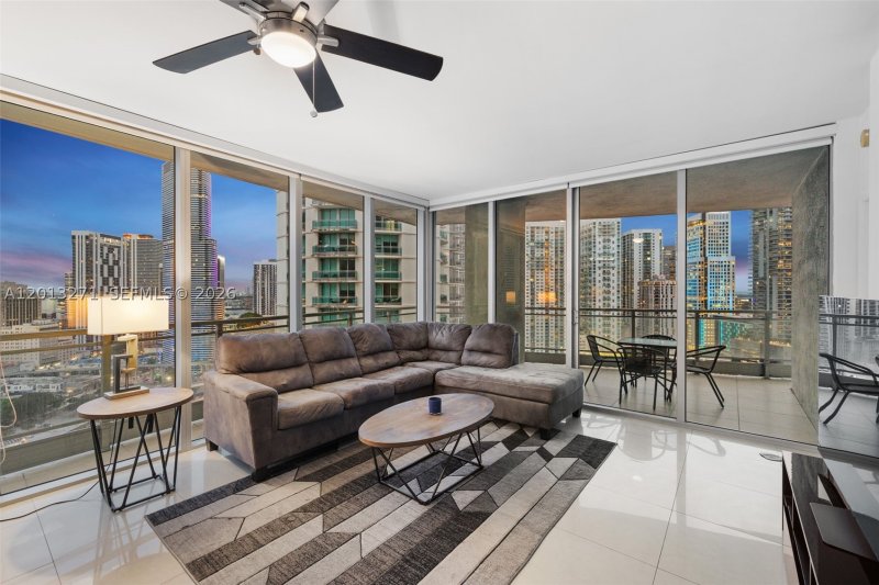 Condo for sale at The Ivy 2504