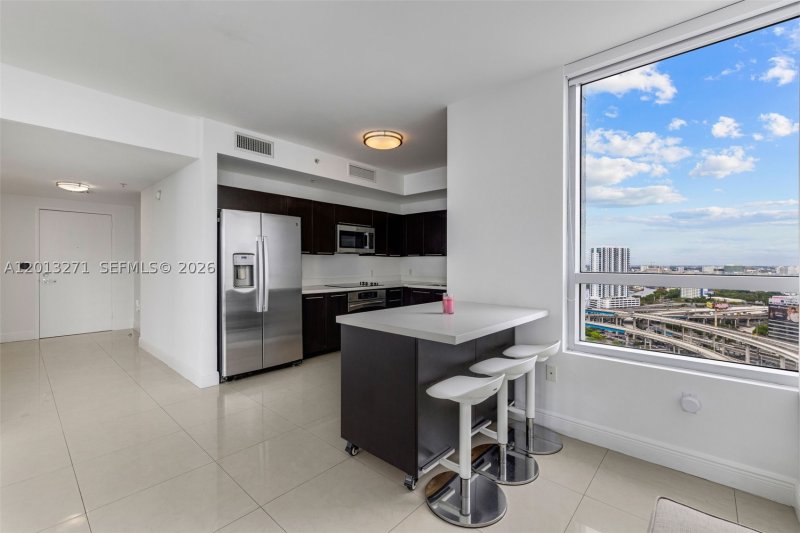 Condo for sale at The Ivy 2504