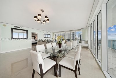 Aluguel de apartamento no Beach Club Two 1701