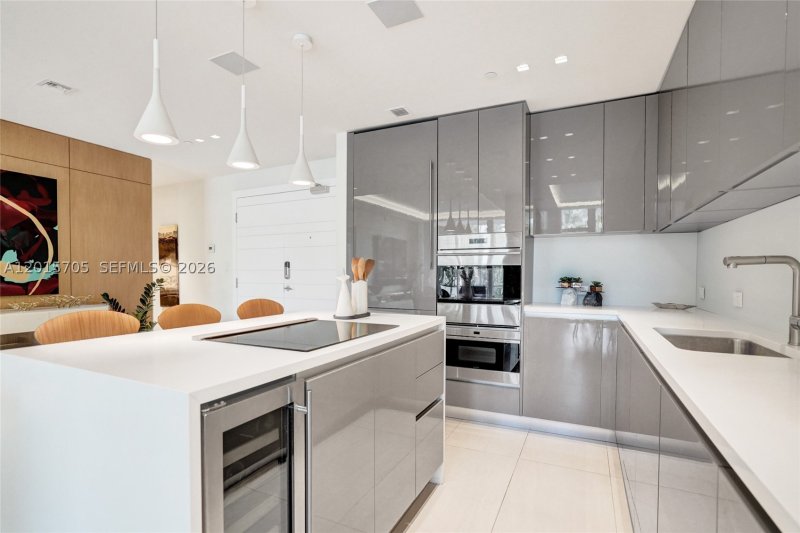 Condo for sale at Palau Sunset Harbor 204