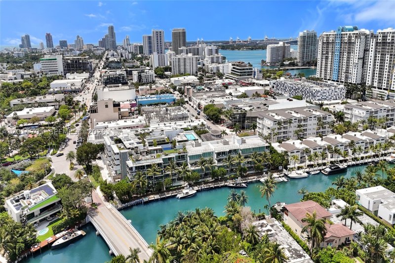 Condo for sale at Palau Sunset Harbor 204