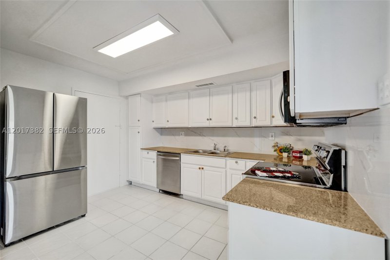 Apartment for rent at Allington Towers 16B