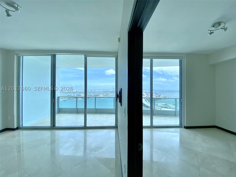 Condo for sale at 900 Biscayne 3803