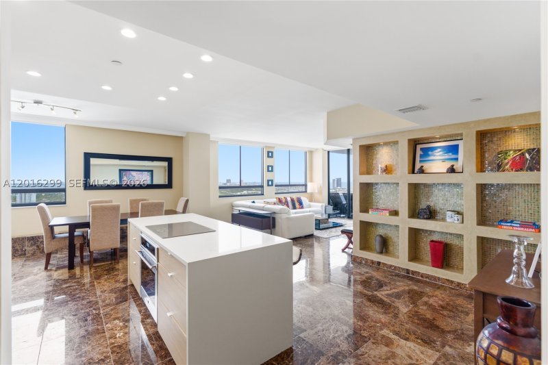 Condo for sale at Waverly PH05