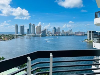 Alquiler de apartamento en Mystic Pointe 500 2312