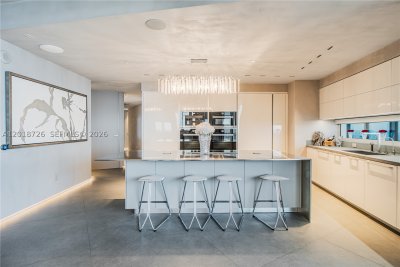 Comprar apartamento no Porsche Design Tower 3705