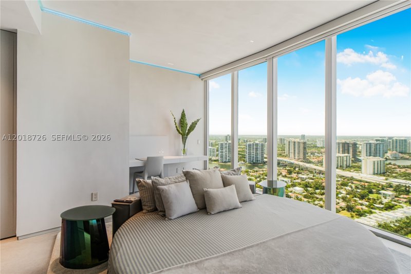 Condo for sale at Porsche Design Tower 3705