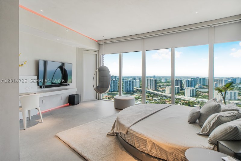 Condo for sale at Porsche Design Tower 3705