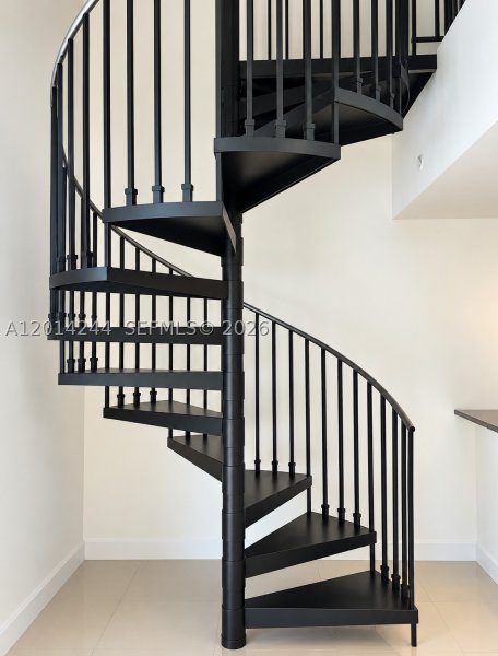 Comprar apartamento en Aston Martin Residences L-L32