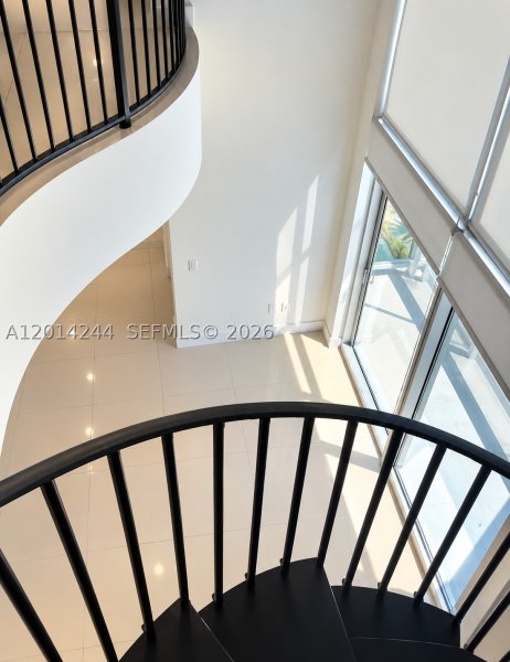 Comprar apartamento en Aston Martin Residences L-L32