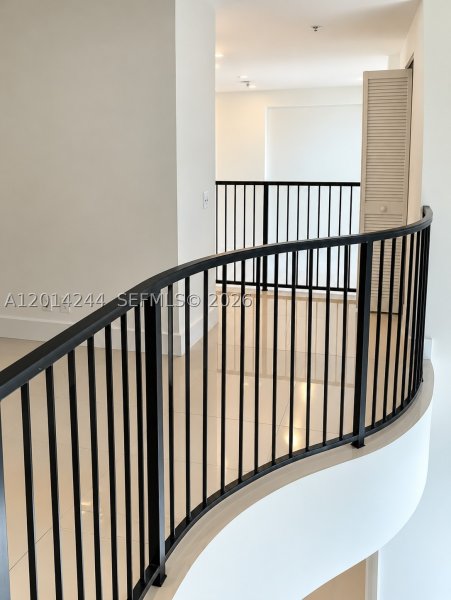 Comprar apartamento en Aston Martin Residences L-L32