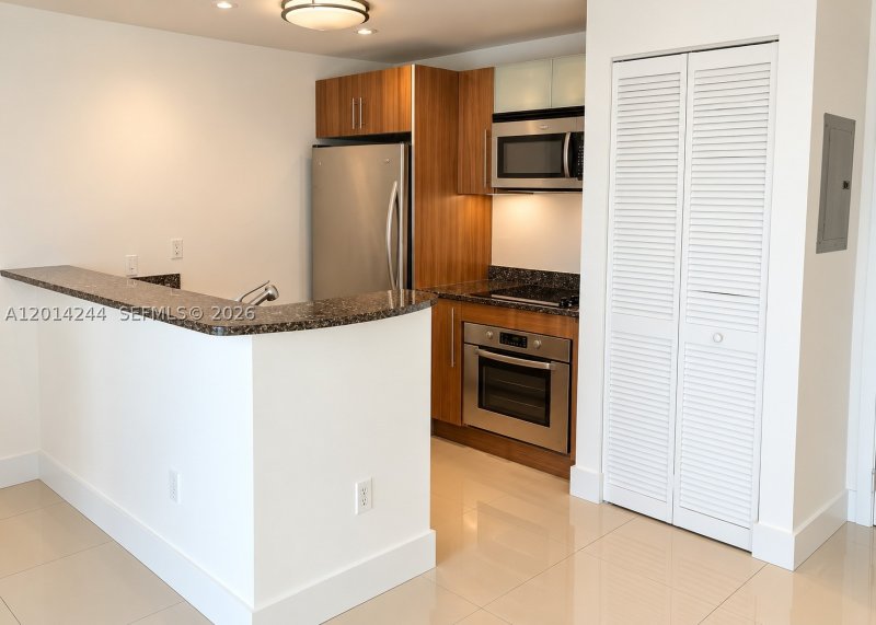 Comprar apartamento en Aston Martin Residences L-L32