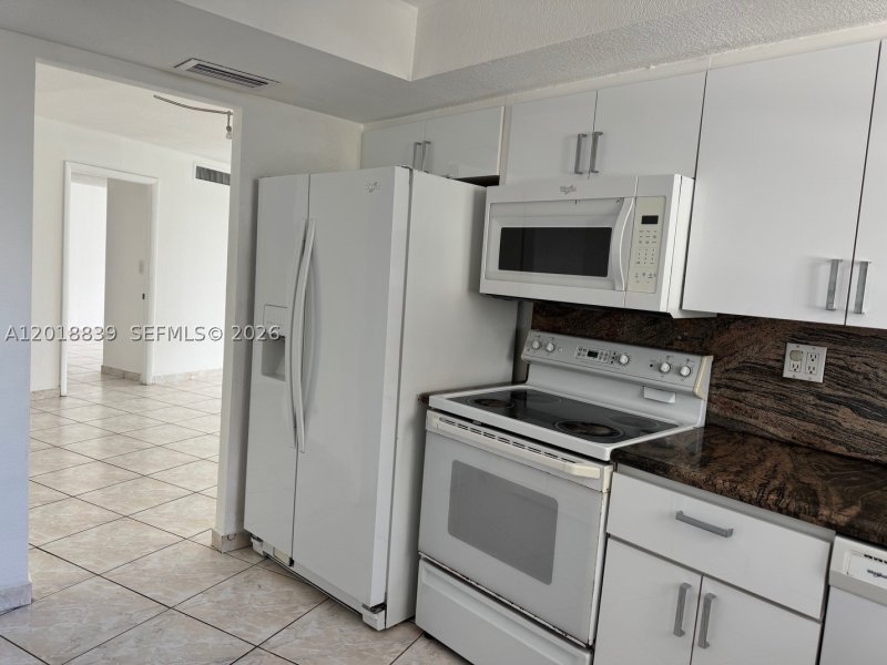 Apartment for rent at Maison Grande 537
