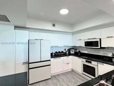 One Fifty One at Biscayne Apt #1708