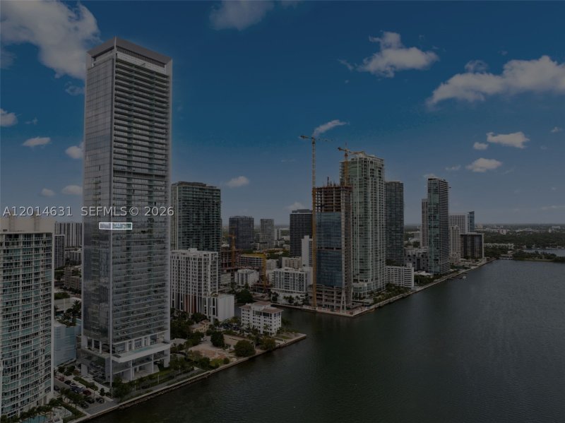 Comprar apartamento no Missoni Baia 2803