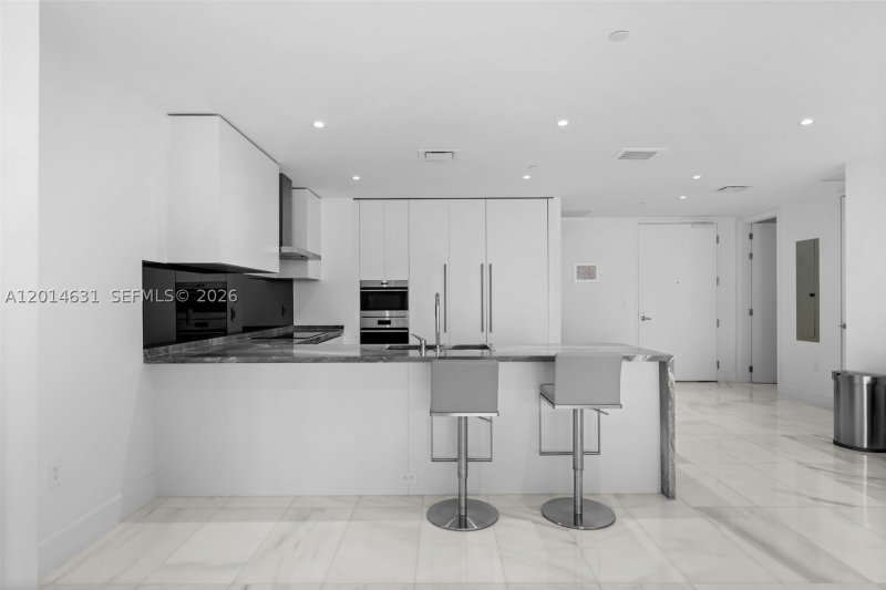 Comprar apartamento no Missoni Baia 2803