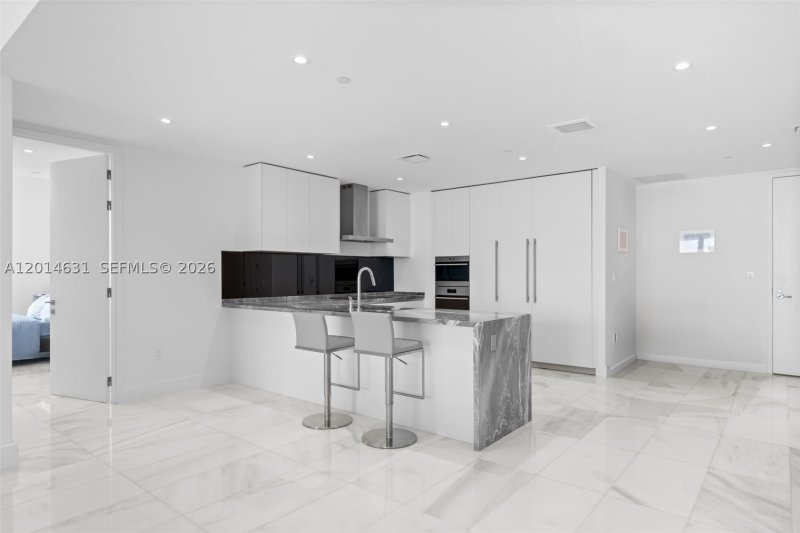 Comprar apartamento no Missoni Baia 2803