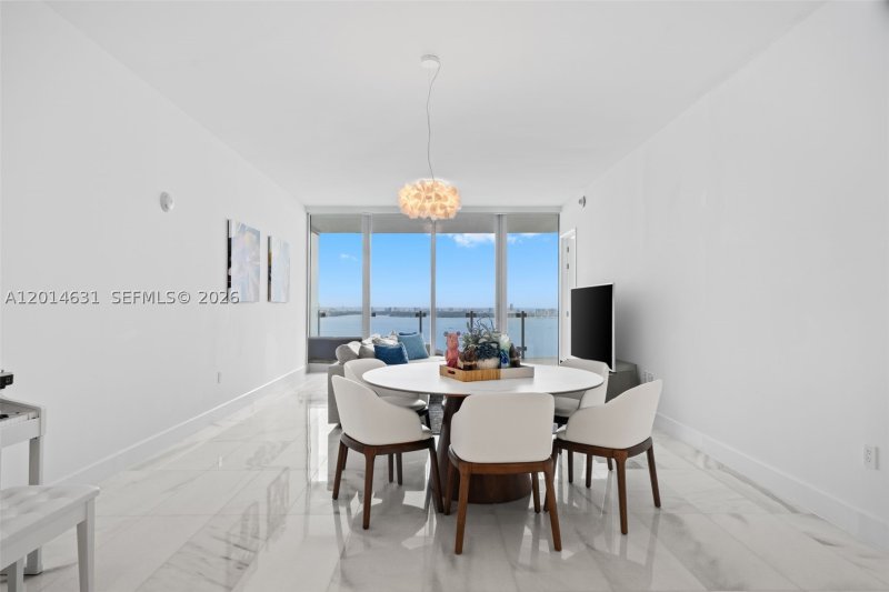 Comprar apartamento no Missoni Baia 2803