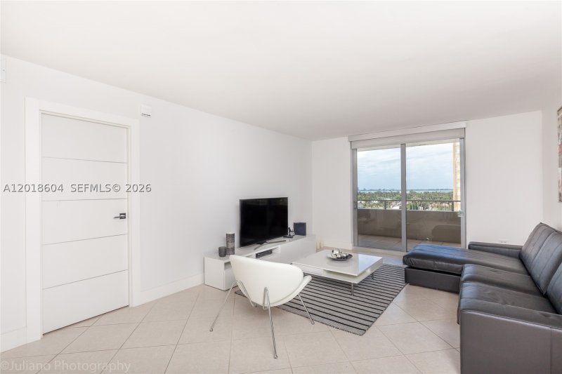 Apartment for rent at Oceanside Plaza 9U