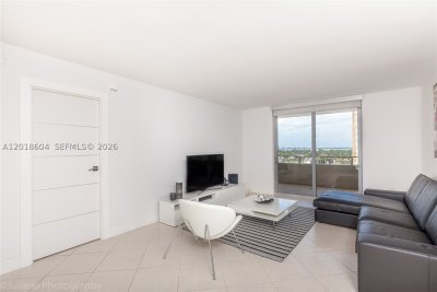 Aluguel de apartamento no Oceanside Plaza 9U