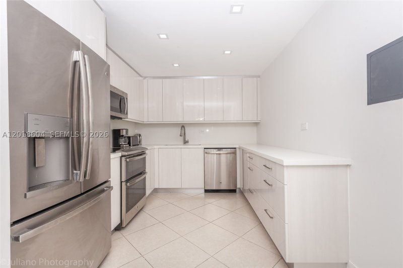 Apartment for rent at Oceanside Plaza 9U