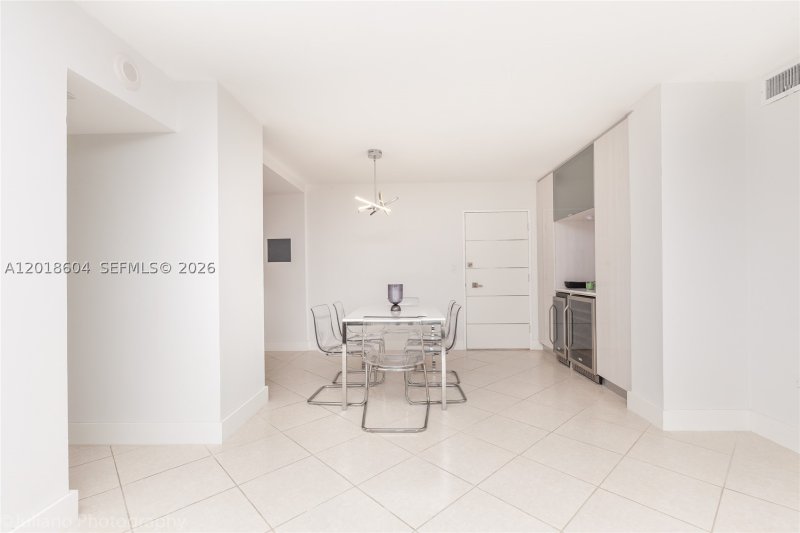 Apartment for rent at Oceanside Plaza 9U