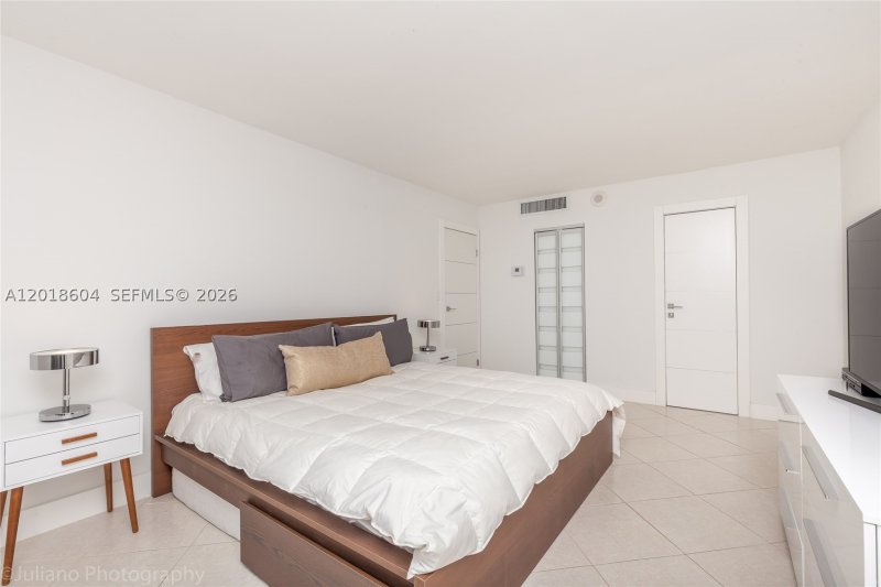 Apartment for rent at Oceanside Plaza 9U